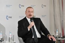 Prezident İlham Əliyev Münxendə "Dağları aşmaq? Cənubi Qafqazda təhlükəsizliyin qurulması" mövzusunda plenar iclasda iştirak edib (FOTO/VİDEO) (YENİLƏNİB)
