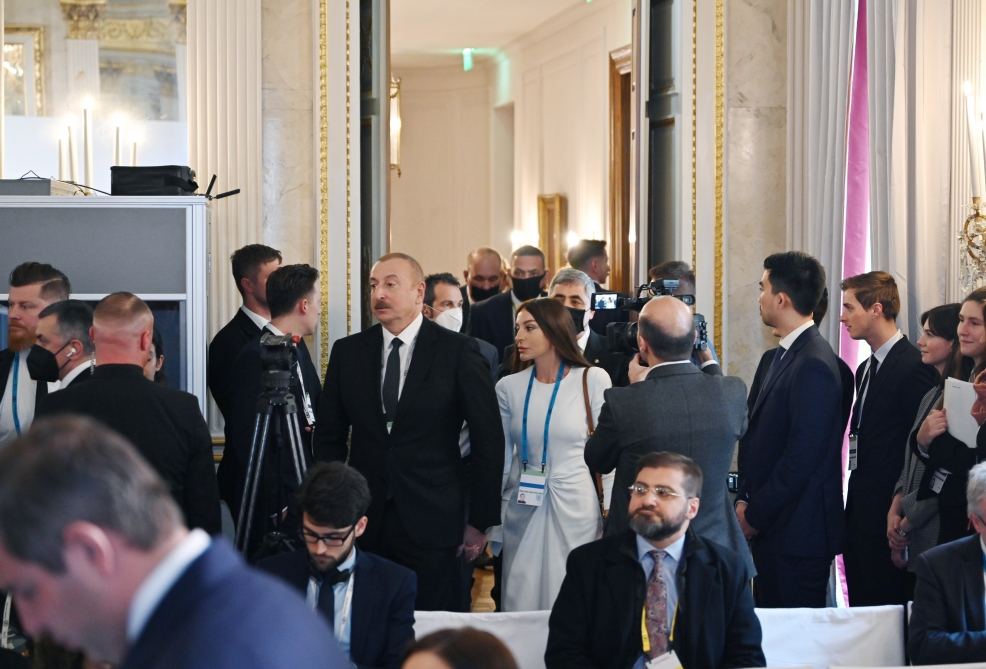 Prezident İlham Əliyev Münxendə "Dağları aşmaq? Cənubi Qafqazda təhlükəsizliyin qurulması" mövzusunda plenar iclasda iştirak edib (FOTO/VİDEO) (YENİLƏNİB)