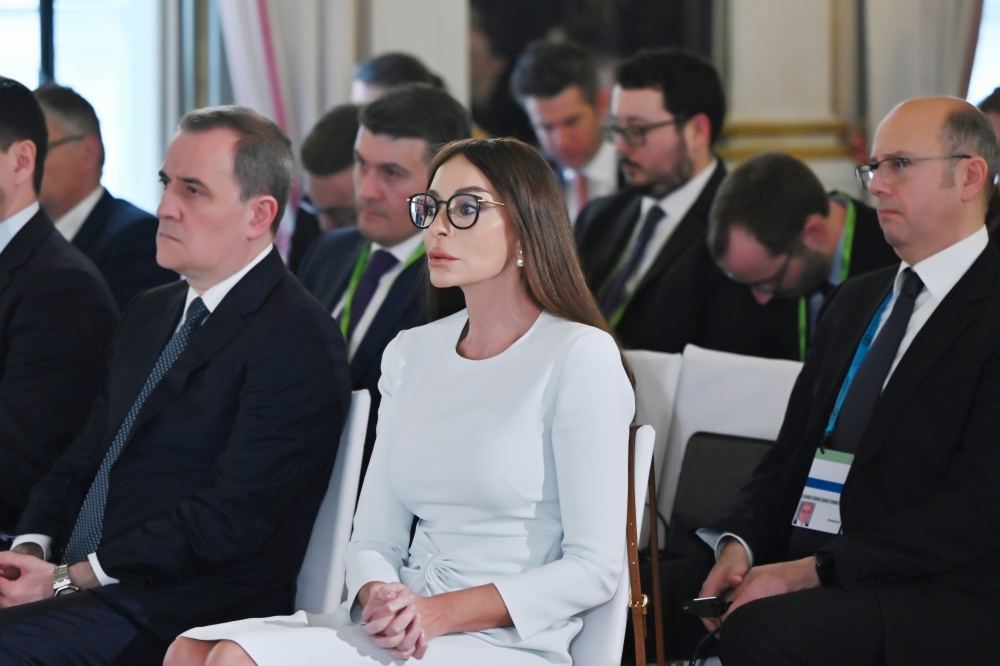 Prezident İlham Əliyev Münxendə "Dağları aşmaq? Cənubi Qafqazda təhlükəsizliyin qurulması" mövzusunda plenar iclasda iştirak edib (FOTO/VİDEO) (YENİLƏNİB)