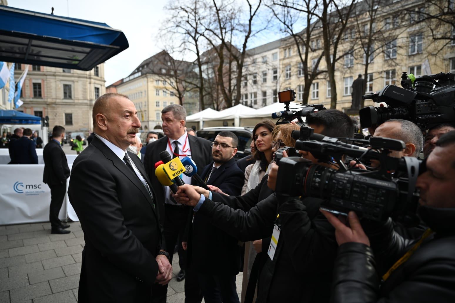 Prezident İlham Əliyev: Zəngəzur dəhlizinin hər iki başında, Laçın rayonu ilə Ermənistan arasındakı sərhəddə nəzarət-buraxılış məntəqələri yaradılmalıdır (VİDEO)