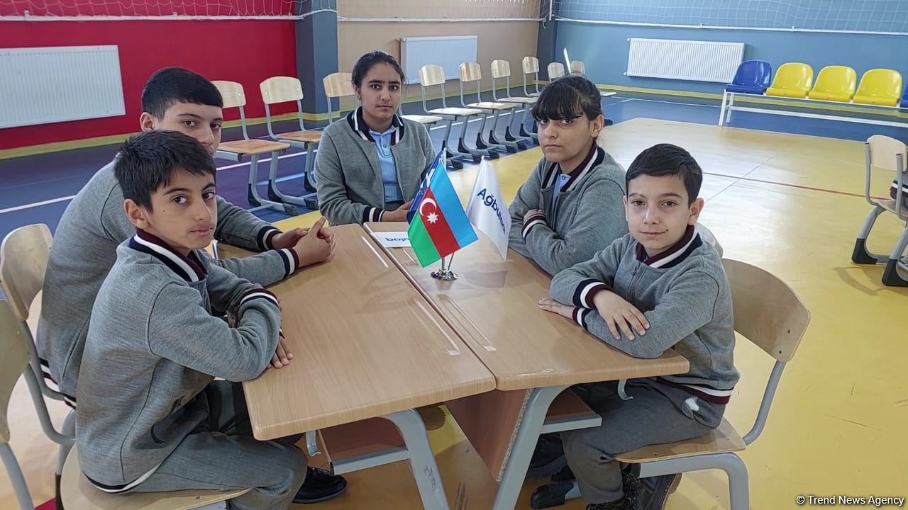 Ağalı kəndində “Heydər Əliyev və gələcəyə aparan yollar” adlı tədbir keçirilib (FOTO)