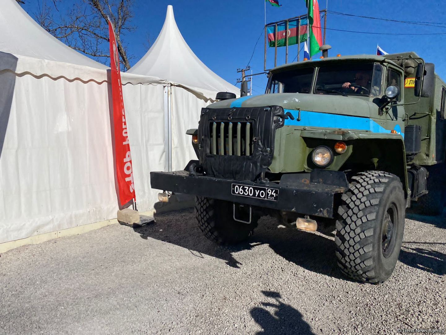 Sülhməramlılara aid 3 avtomobil Laçın yolundan keçib (FOTO)