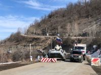 Sülhməramlıların 30 avtomobilinin Laçın yolundan maneəsiz keçidinə şərait yaradılıb (FOTO)