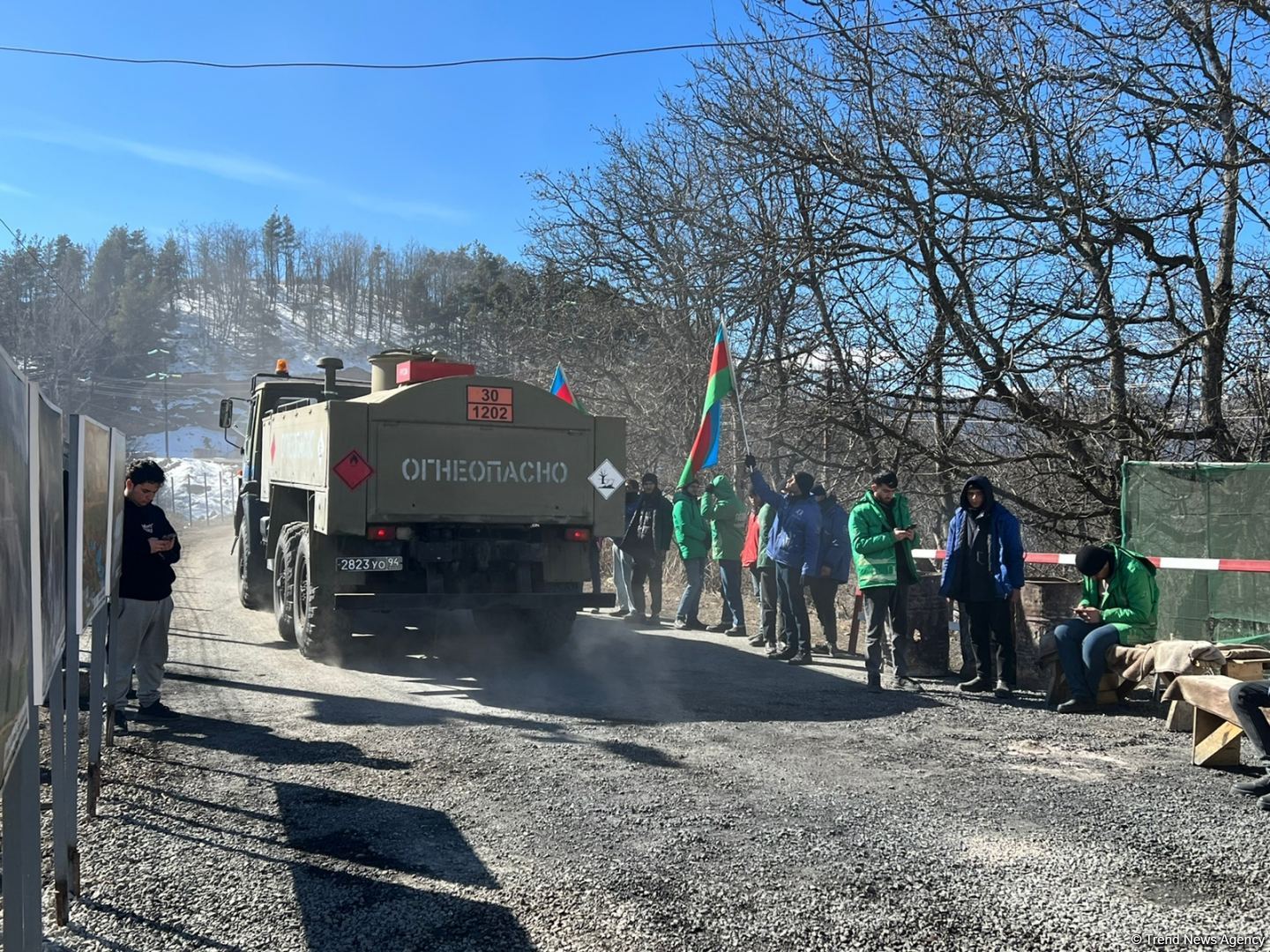 Sülhməramlıların daha 14 avtomobili Laçın yolundan keçib (FOTO)