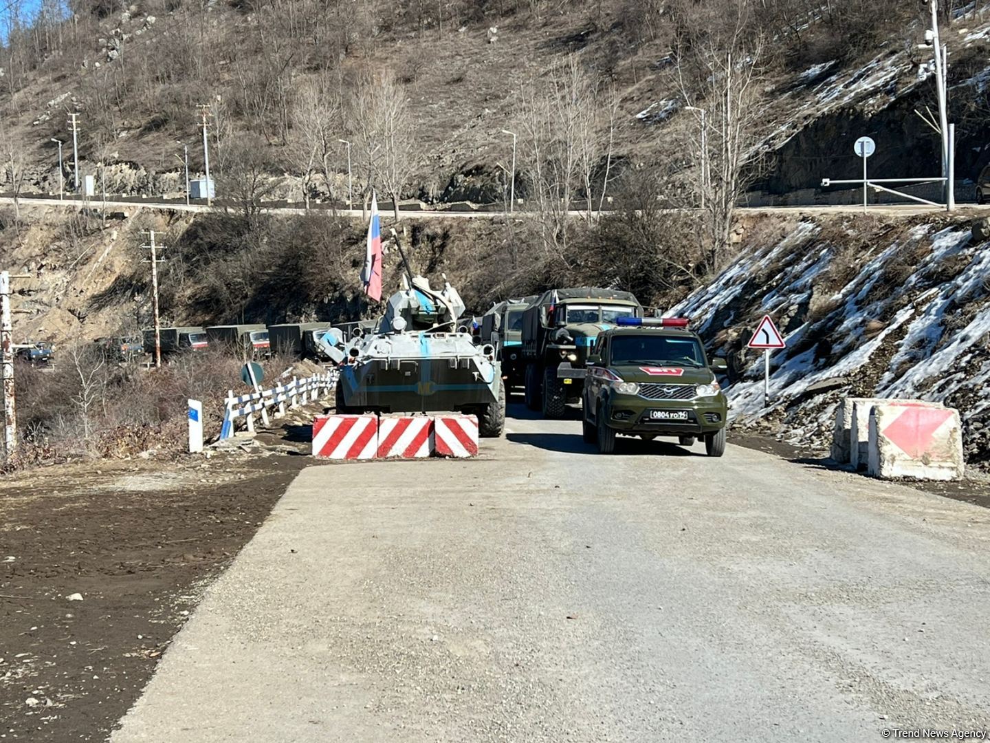 Sülhməramlıların daha 14 avtomobili Laçın yolundan keçib (FOTO)