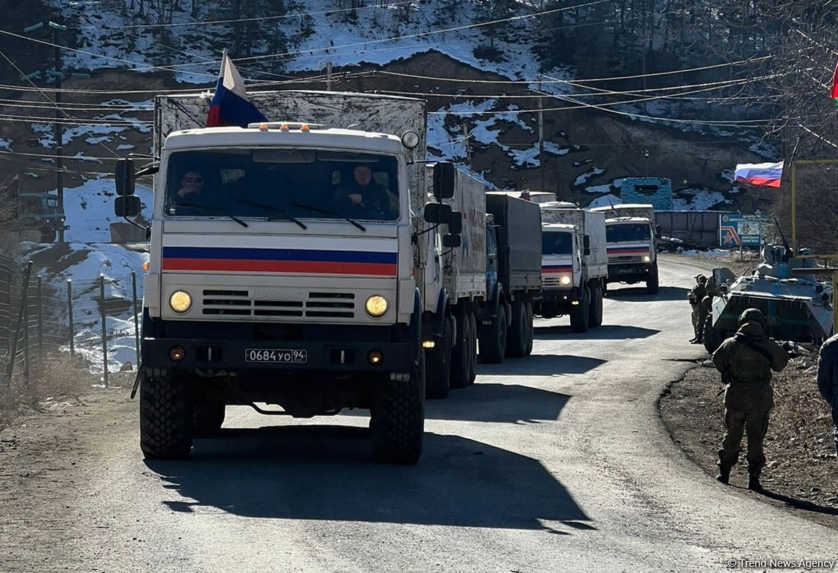 Bu gün Xankəndi-Laçın yolunda sülhməramlıların 54 avtomobili maneəsiz keçid edib (FOTO)