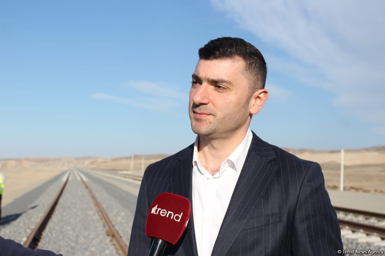 Horadiz - Ağbənd dəmir yolunda Qumlaq stansiyasının tikintisinə hazırlıq gedir (FOTO)