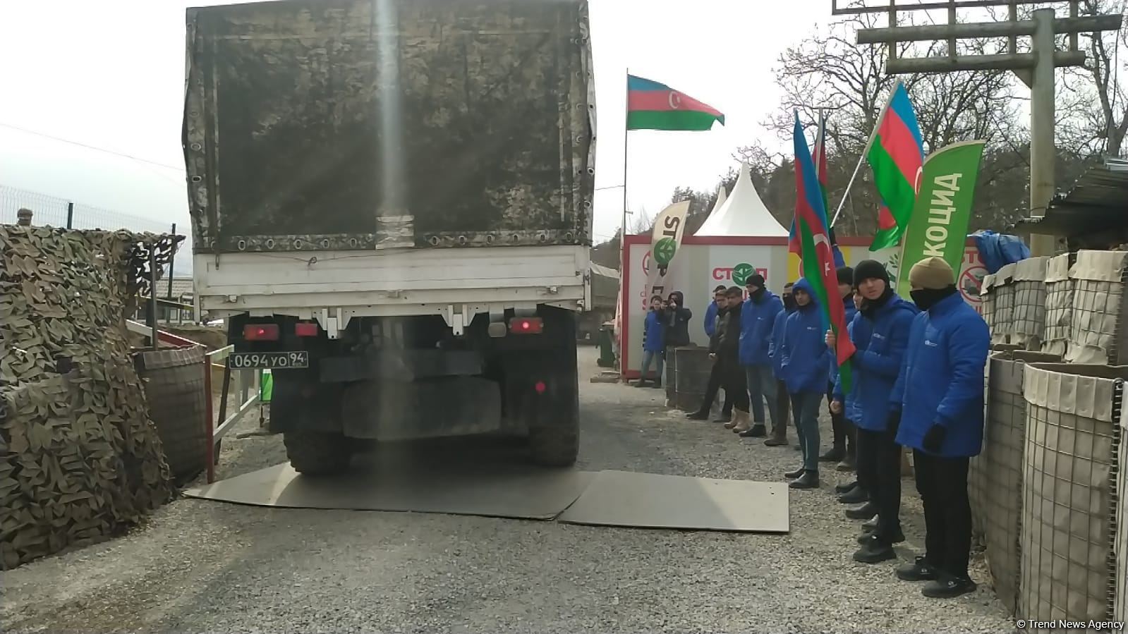 Laçın yolundan sülhməramlıların növbəti avtomobil karvanı keçib (FOTO)