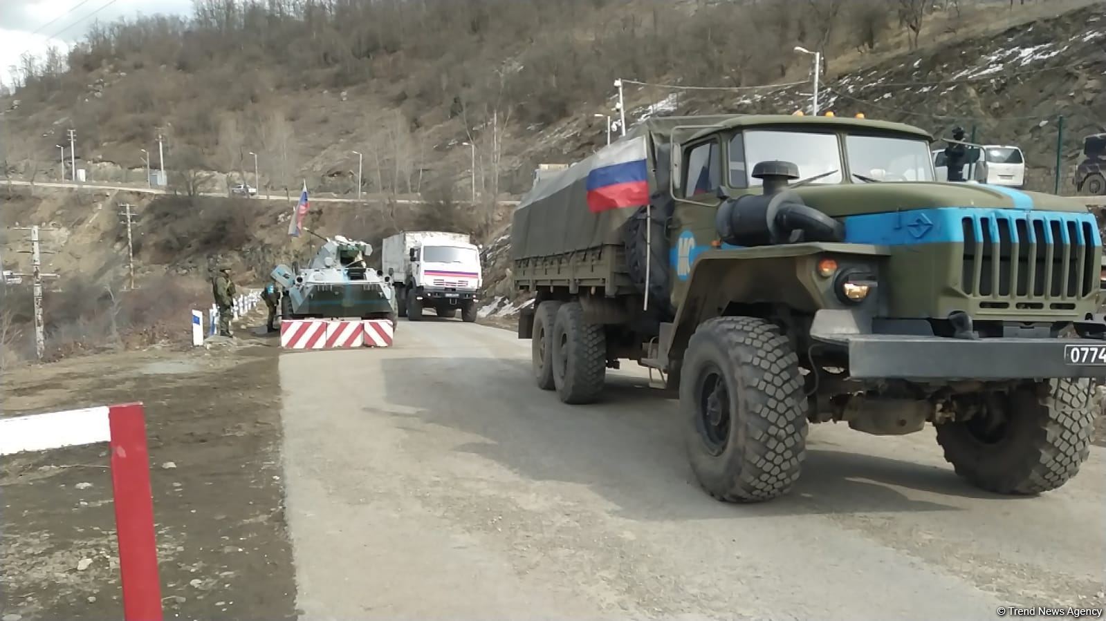 Laçın yolundan sülhməramlıların növbəti avtomobil karvanı keçib (FOTO)