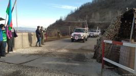 BQXK-ya məxsus avtomobillər Laçın yolundan keçib (FOTO)