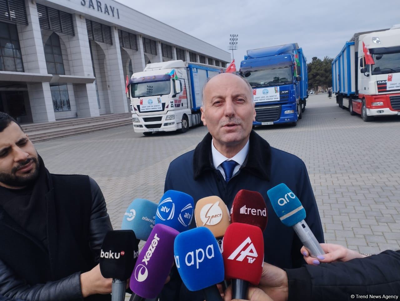 Sumqayıtdan Türkiyəyə göndərilən 15 modul ev və 76 ton yardım Qaziantep və Hataya çatdırılıb