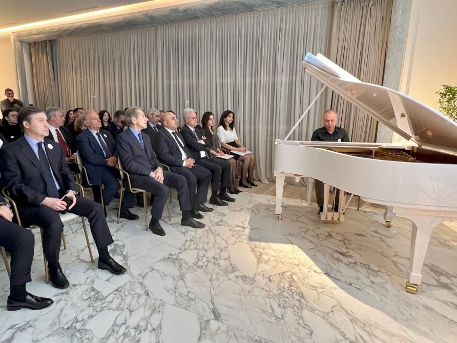 Heydər Əliyev Fondunun təşkilatçılığı ilə Romada Xocalı soyqırımına həsr olunan tədbir keçirilib (FOTO)
