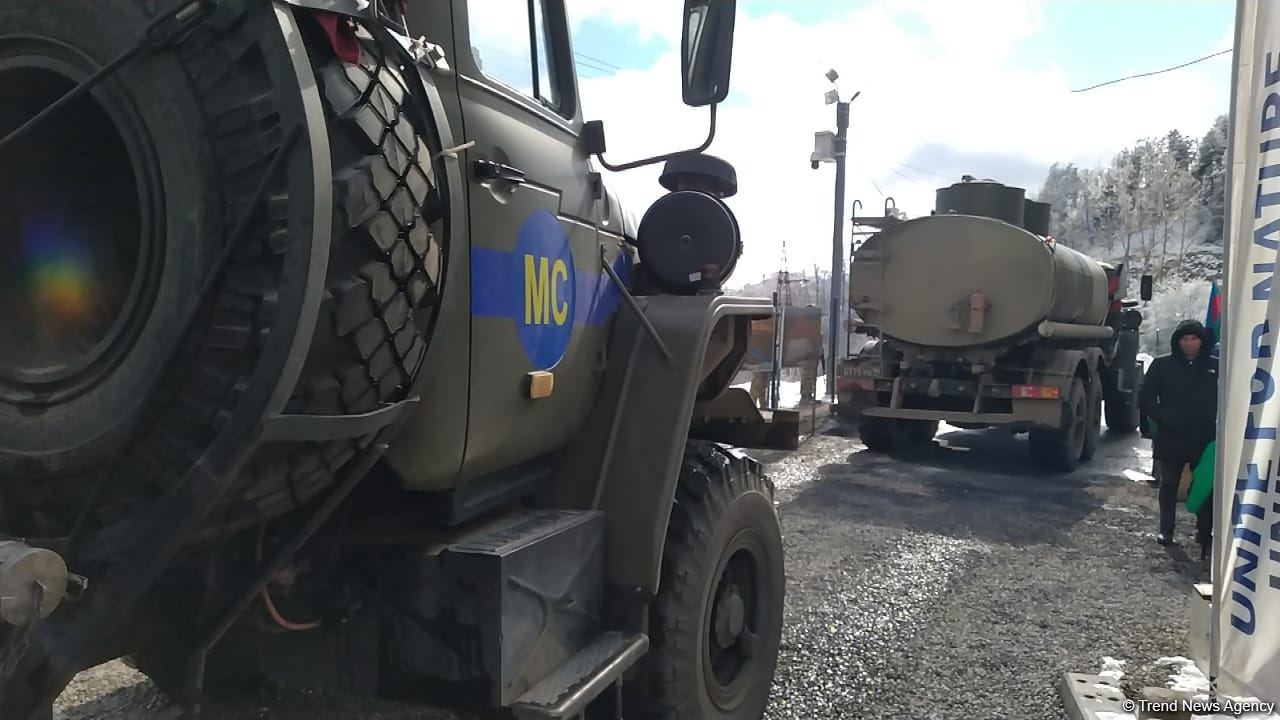 Laçın yolundan sülhməramlıların avtomobilləri keçib (FOTO)