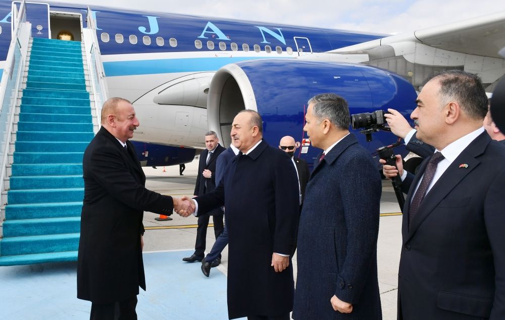 Prezident İlham Əliyev Türkiyəyə işgüzar səfərə gəlib (FOTO/VİDEO)