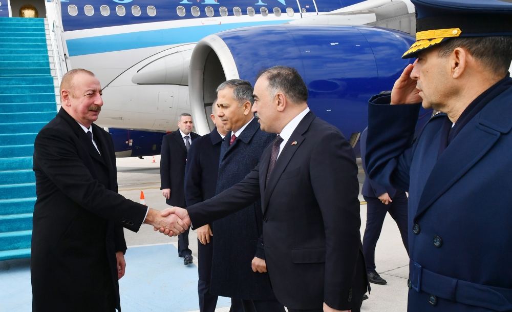 Prezident İlham Əliyev Türkiyəyə işgüzar səfərə gəlib (FOTO/VİDEO)
