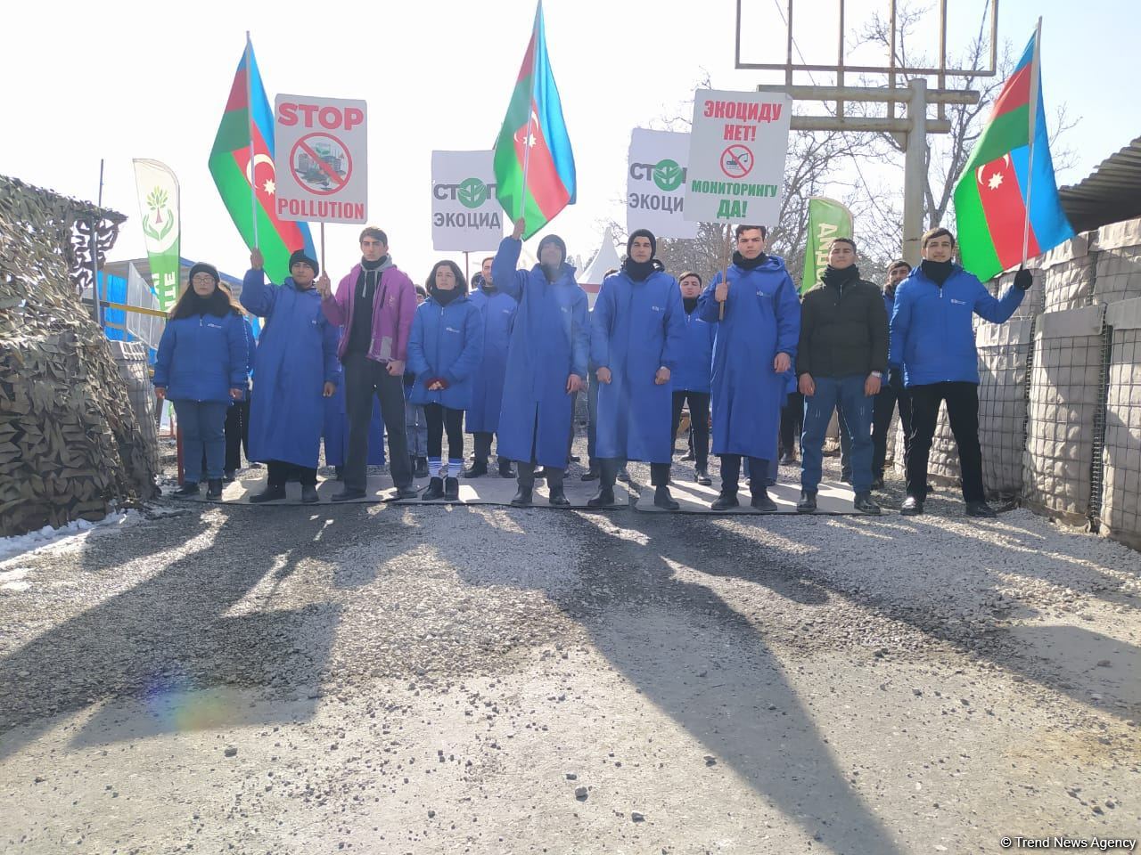 Laçın-Xankəndi yolunda etirazlar davam edir (FOTO)