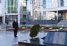 Prezident İlham Əliyev Xocalı soyqırımı abidəsini ziyarət edib (FOTO/VİDEO) (YENİLƏNİB)