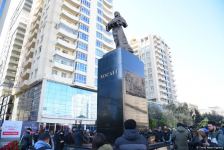 Azərbaycan ictimaiyyəti "Ana harayı" abidəsini ziyarət edir (FOTO)