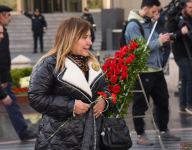 Azərbaycan ictimaiyyəti "Ana harayı" abidəsini ziyarət edir (FOTO)