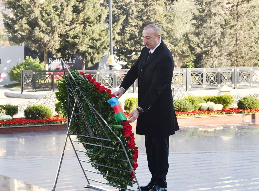 Prezident İlham Əliyev Xocalı soyqırımı abidəsini ziyarət edib (FOTO/VİDEO) (YENİLƏNİB)