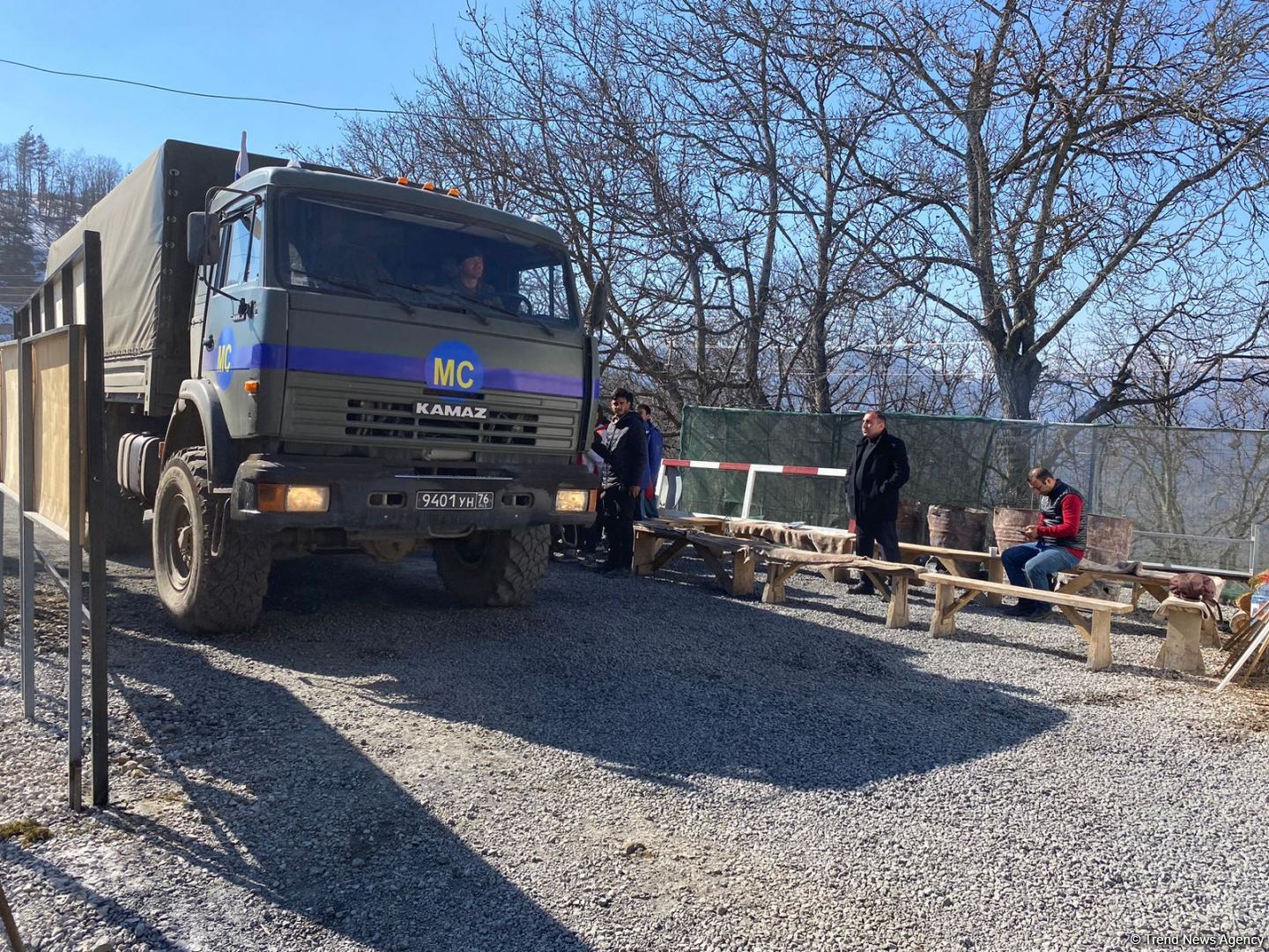 Sülhməramlılara aid daha 19 avtomobil Laçın yolundan keçib (FOTO)