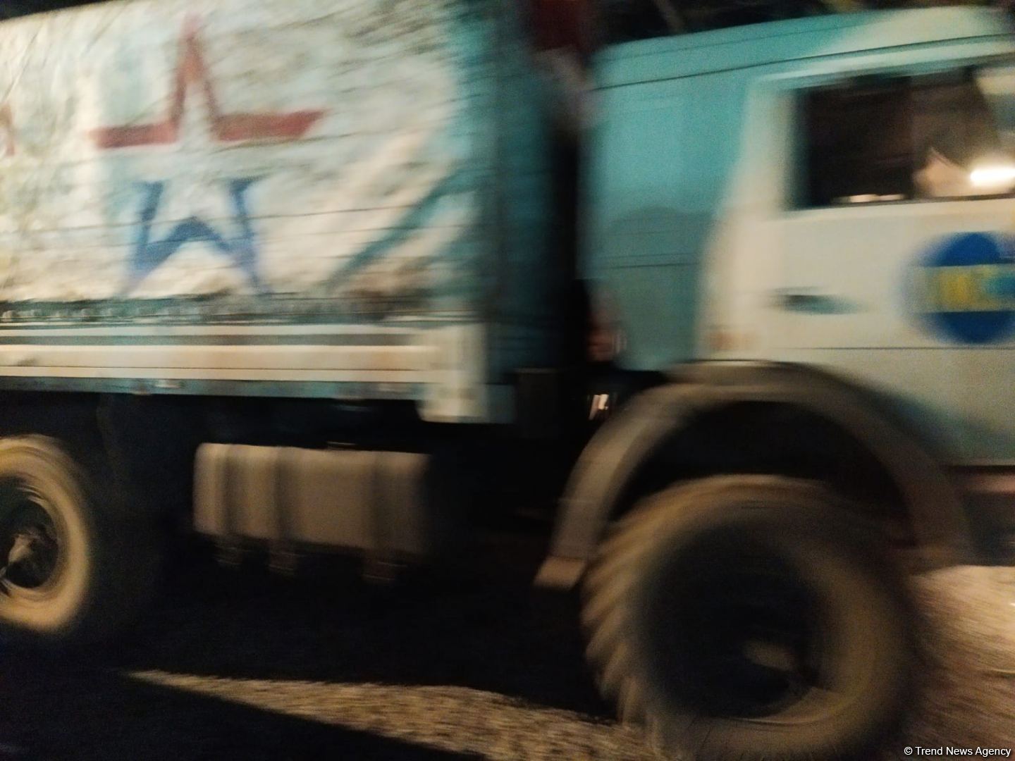 Sülhməramlılara aid daha 7 avtomobil Laçın yolundan keçib (FOTO)