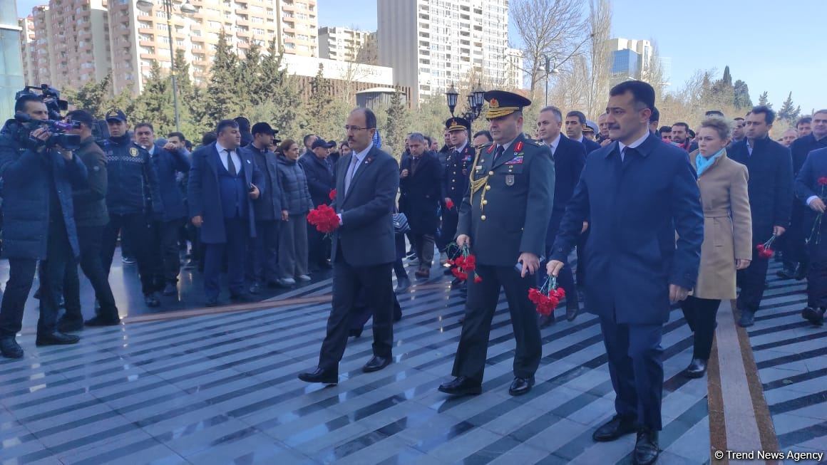 Xocalı soyqırımı ən acı faciələrdən biridir - Cahit Bağcı (FOTO)