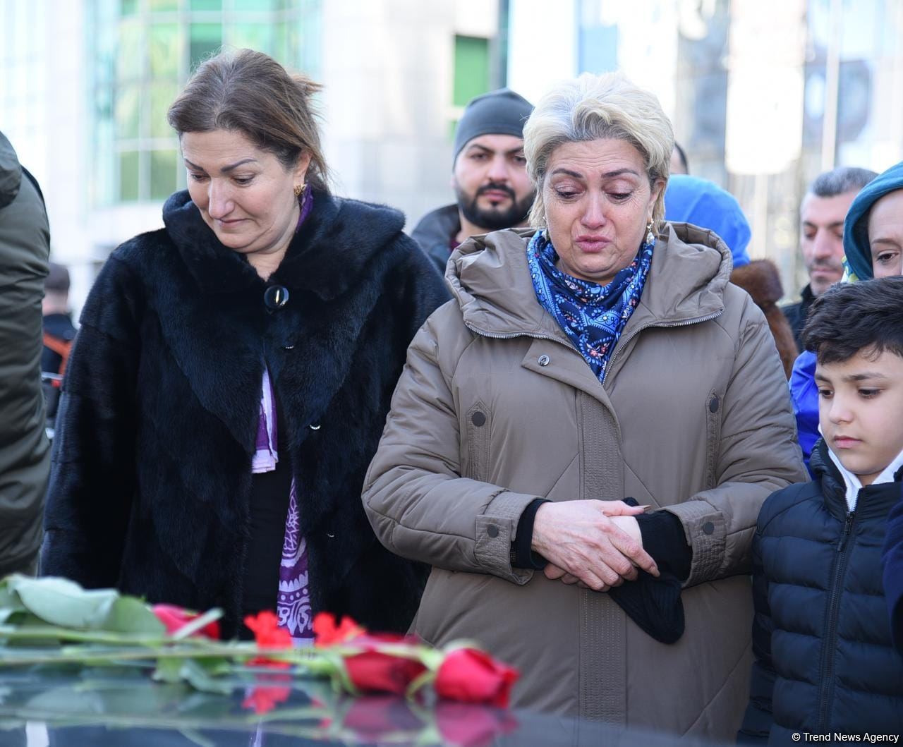 Azərbaycan ictimaiyyəti "Ana harayı" abidəsini ziyarət edir (FOTO)