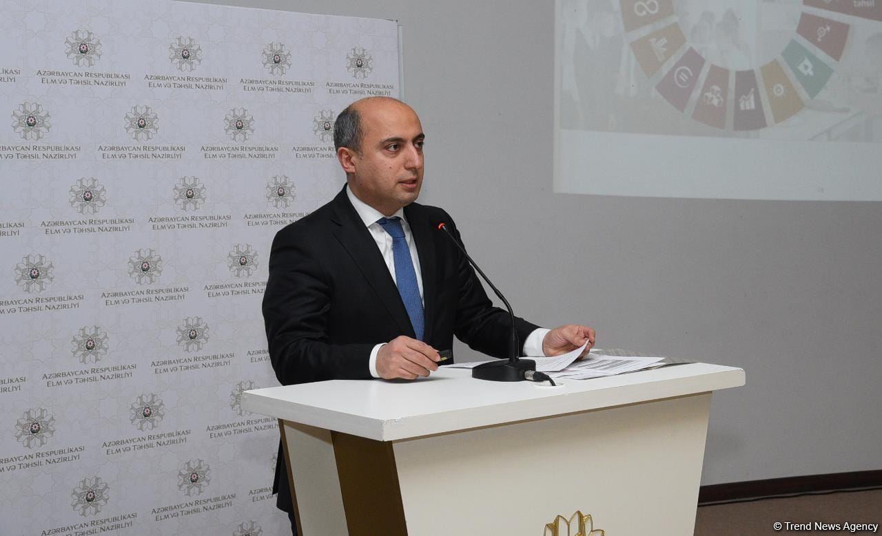 Növbəti 4 il ərzində müəllimlərin əməkhaqqında 15 faiz artım gözlənilir - Emin Əmrullayev