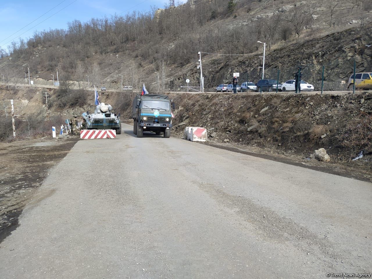 Sülhməramlılara aid daha bir maşın karvanı Laçın yolundan maneəsiz keçib (FOTO)