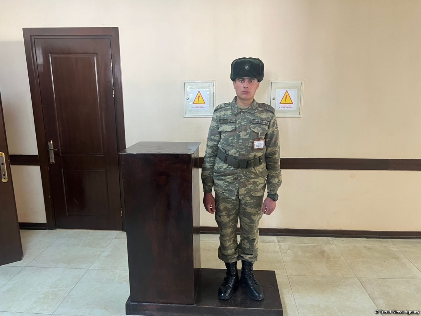 Hərbi hissələrdə mina axtarma əməliyyatlarının öyrədilməsi həyata keçirilir (FOTO)