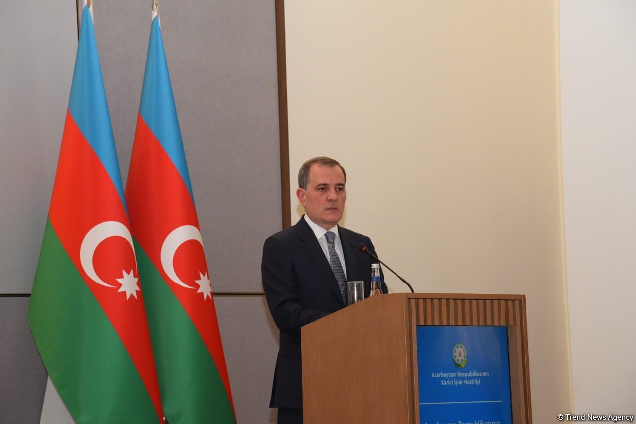 Nəzarət məntəqələri Laçın yolu ilə yüklərin, mülki şəxslərin hərəkətində şəffaflığı təmin edə biləcək - Nazir