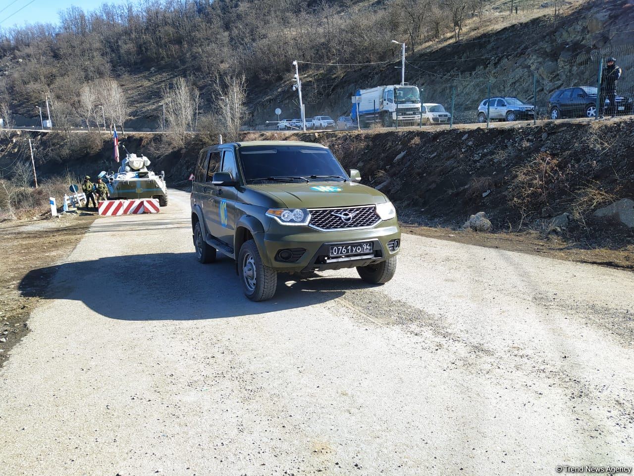 Sülhməramlılara aid 4 avtomobil Laçın yolundan keçib (FOTO)