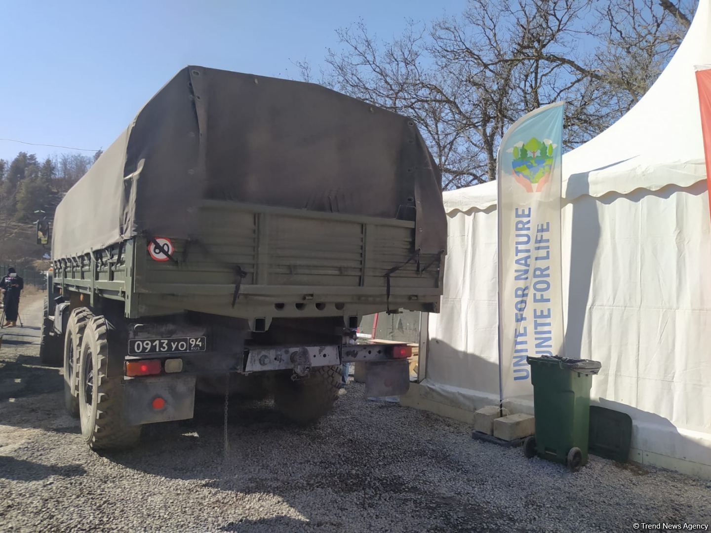 Səhər saatlarından indiyədək sülhməramlılara aid 37 avtomobil Laçın yolundan keçib (FOTO)