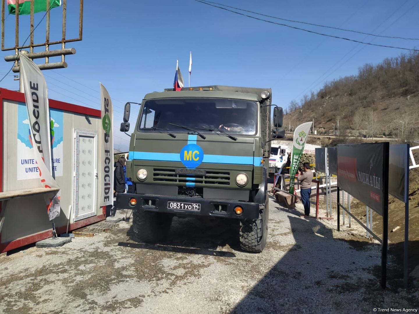 Səhər saatlarından indiyədək sülhməramlılara aid 37 avtomobil Laçın yolundan keçib (FOTO)