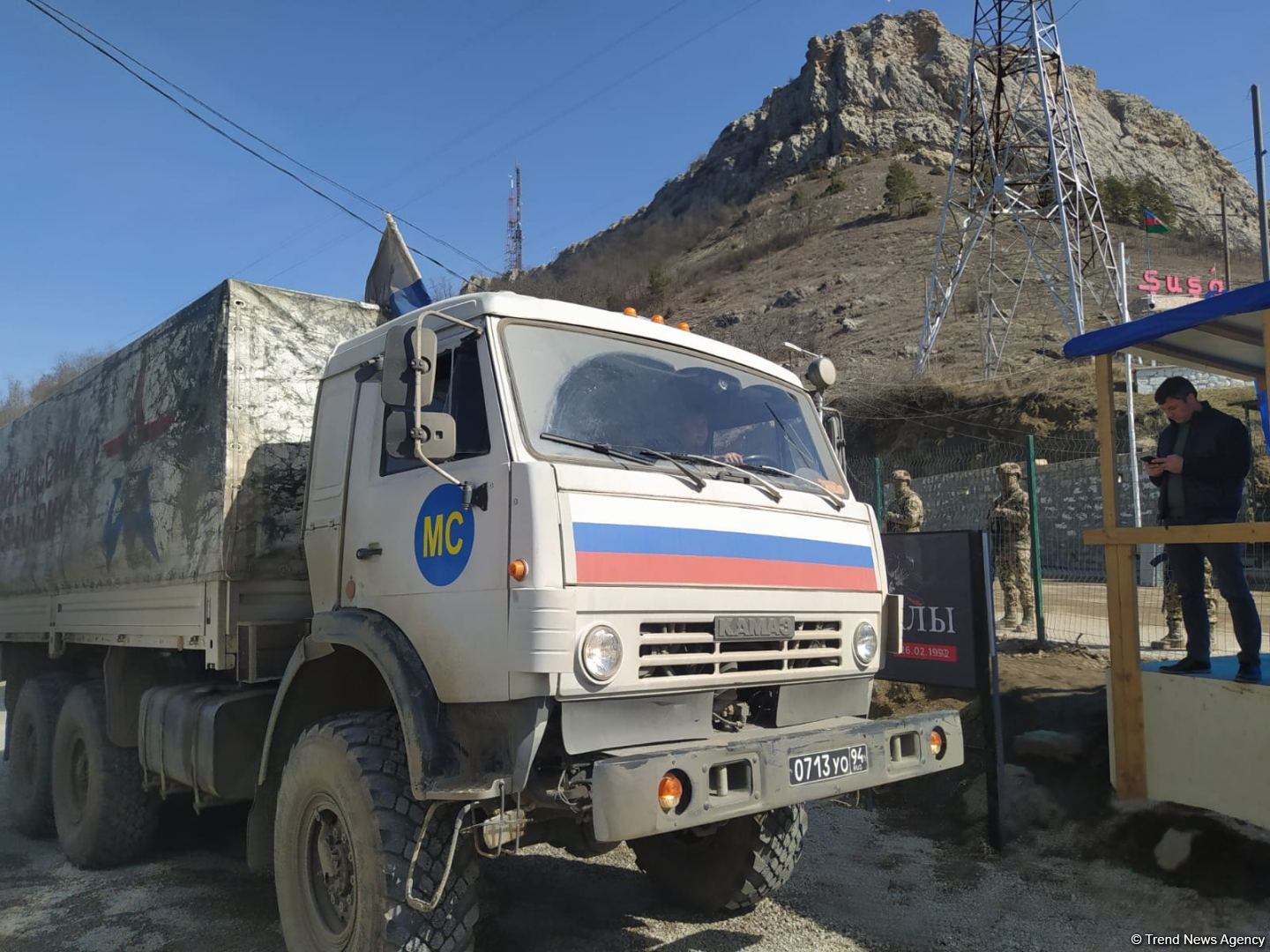 Səhər saatlarından indiyədək sülhməramlılara aid 37 avtomobil Laçın yolundan keçib (FOTO)