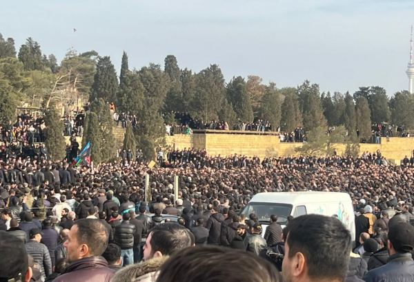 Hacı Şahin dəfn olunub (FOTO)