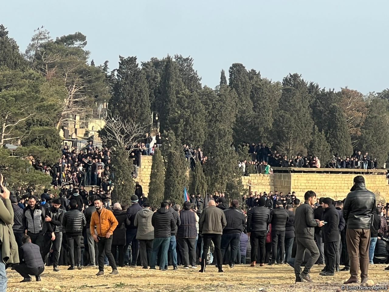 Hacı Şahin dəfn olunub (FOTO)