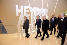 İraq Prezidenti Əbdüllətif Camal Rəşid Heydər Əliyev Mərkəzi ilə tanış olub (FOTO)