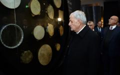 İraq Prezidenti Əbdüllətif Camal Rəşid Heydər Əliyev Mərkəzi ilə tanış olub (FOTO)