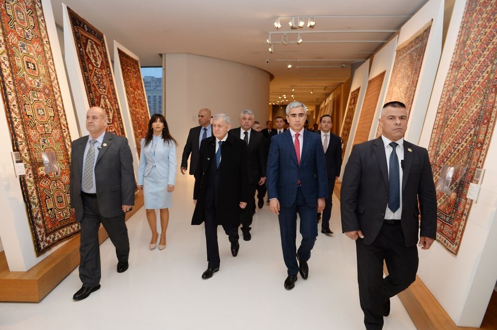 İraq Prezidenti Əbdüllətif Camal Rəşid Heydər Əliyev Mərkəzi ilə tanış olub (FOTO)