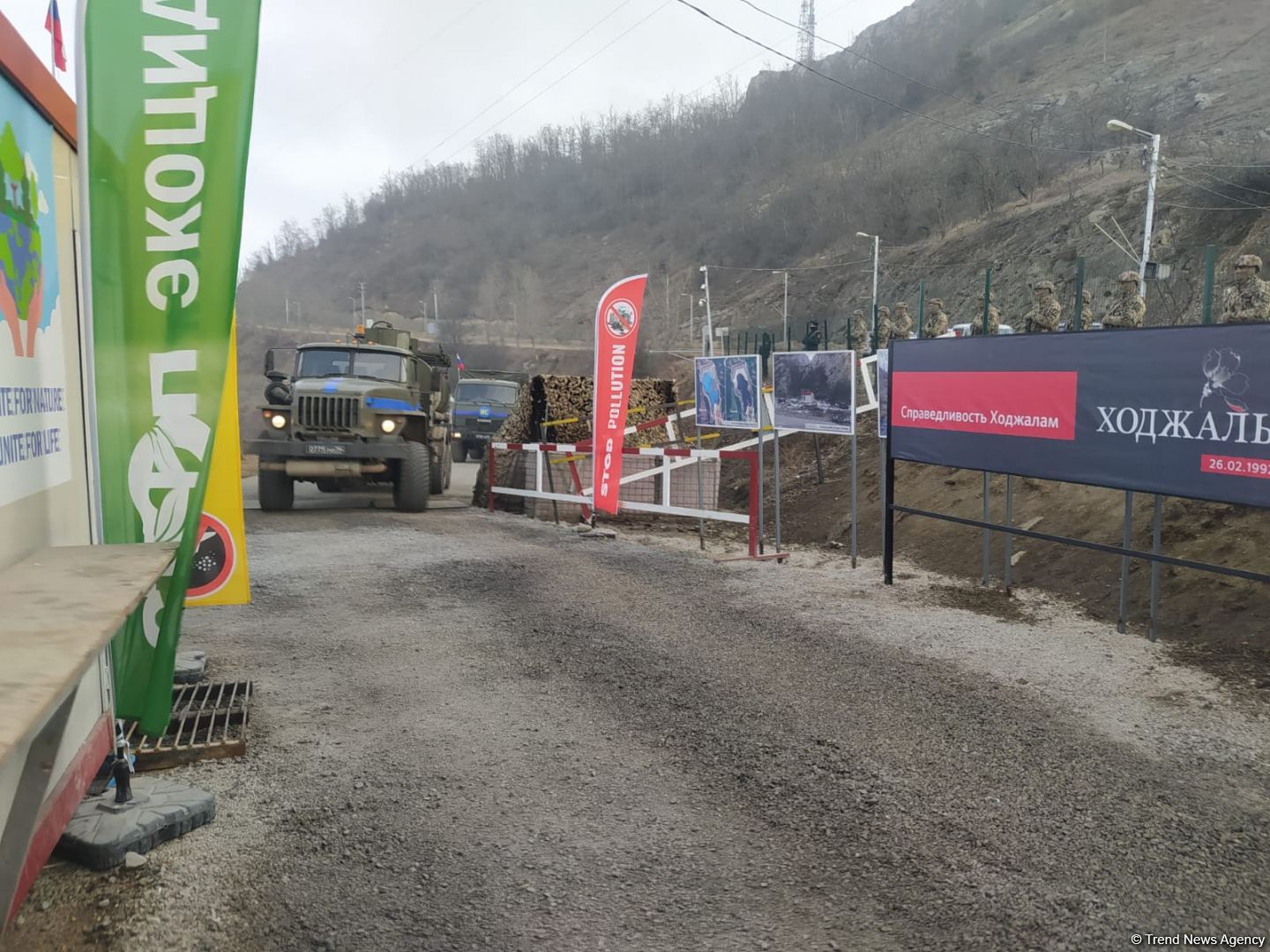 Sülhməramlılara aid avtomobil karvanı Laçın yolundan keçib (FOTO)