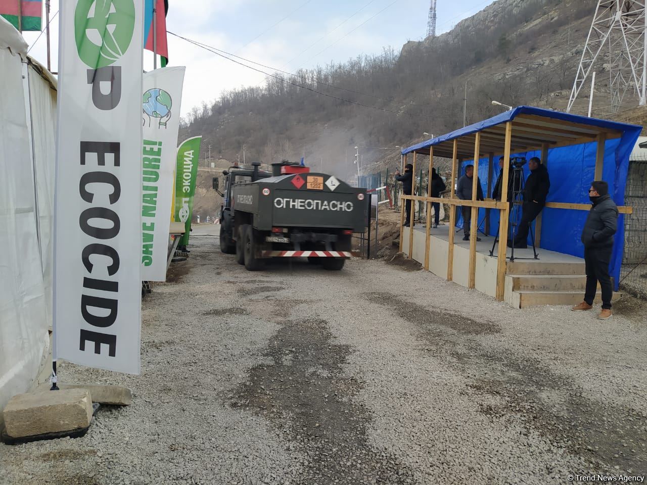 Sülhməramlılara aid avtomobil karvanı Laçın yolundan keçib (FOTO)