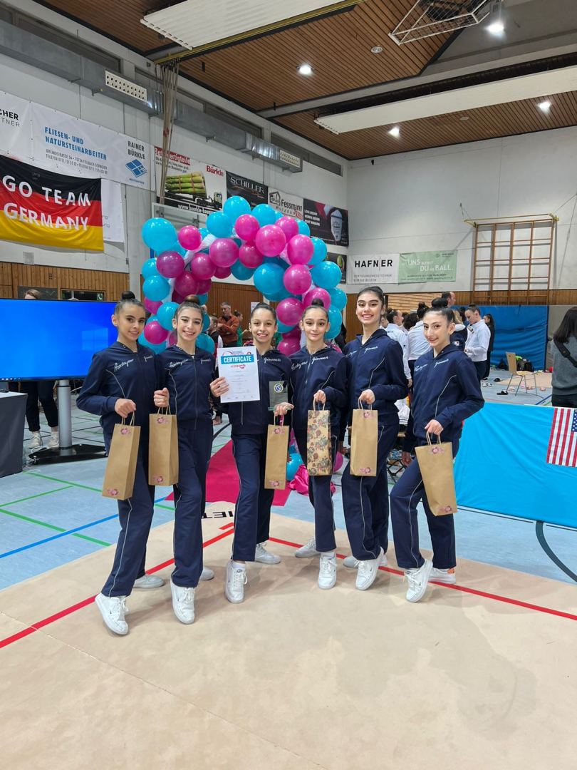 Gimnastlarımız Almaniyada keçirilən beynəlxalq turnirdə gümüş medal qazanıblar (FOTO)