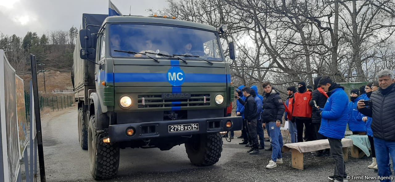 Sülhməramlılara aid daha 3 avtomobil Laçın yolundan maneəsiz keçib (FOTO)