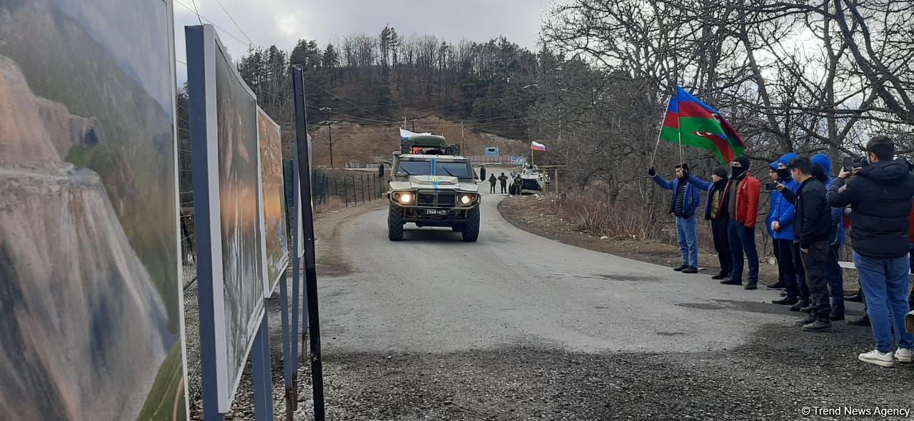 Sülhməramlılara aid daha 3 avtomobil Laçın yolundan maneəsiz keçib (FOTO)