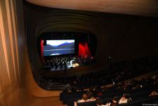 Yüksək opera sənətinin və modanın füsunkar harmoniyası - Heydər Əliyev Mərkəzinin 8 mart hədiyyəsi (FOTO)