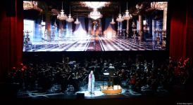 Yüksək opera sənətinin və modanın füsunkar harmoniyası - Heydər Əliyev Mərkəzinin 8 mart hədiyyəsi (FOTO)
