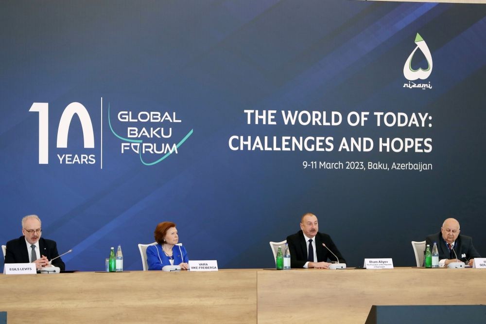 Prezident İlham Əliyev X Qlobal Bakı Forumunda iştirak edib (FOTO/VİDEO) (YENİLƏNİB-4)