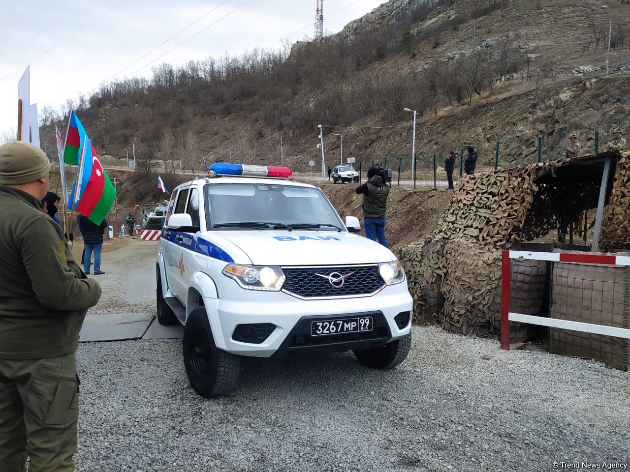 Sülhməramlılara aid daha 8 maşın Laçın yolundan maneəsiz keçib (FOTO)